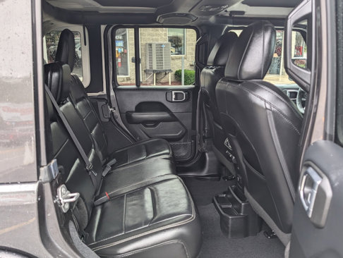 Used 2019 Jeep Wrangler Unlimited Sahara w/ Quick Order Package 24M Moab image 23