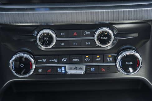 New 2025 Ford F250 Platinum image 30