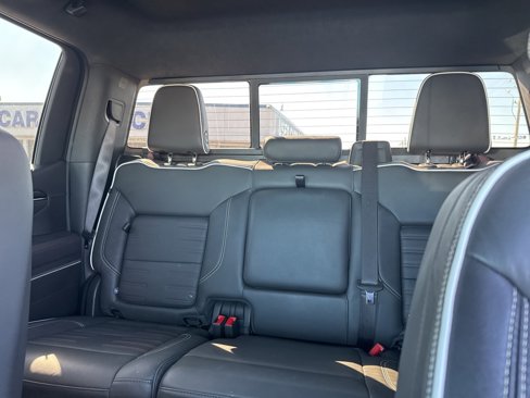 Used 2024 GMC Sierra 1500 AT4X image 13