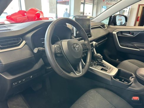 Used 2023 Toyota RAV4 XLE image 16