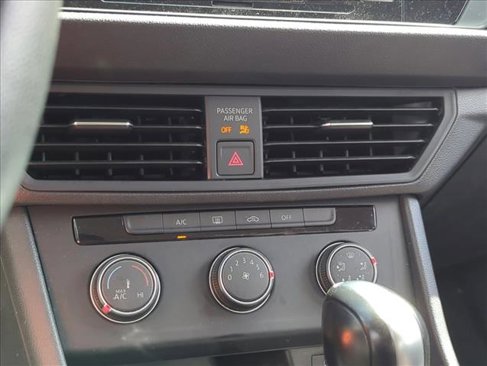 Used 2020 Volkswagen Jetta S image 9