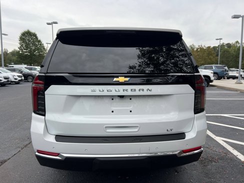 New 2026 Chevrolet Suburban LT image 18