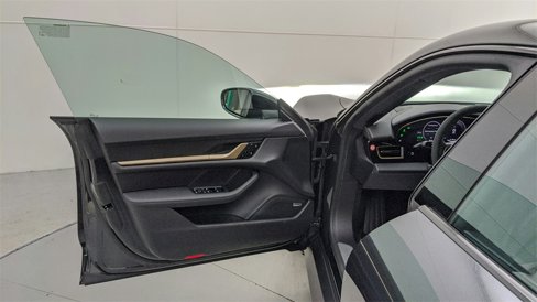 New 2025 Porsche Taycan 4S image 38