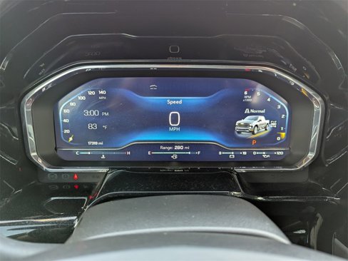 Certified 2024 Chevrolet Silverado 1500 High Country w/ Technology Package image 19