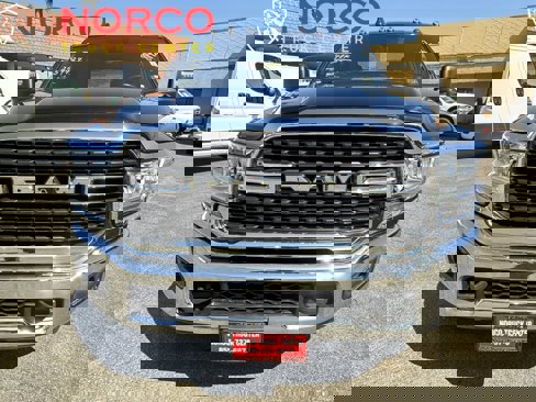 Used 2024 RAM 3500 Big Horn image 3