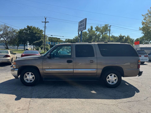 Used 2004 GMC Yukon XL SLE image 2