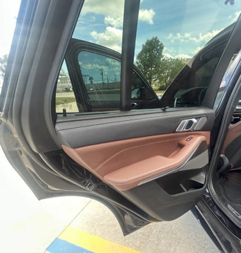 Used 2021 BMW X5 M50i w/ Executive Package image 34