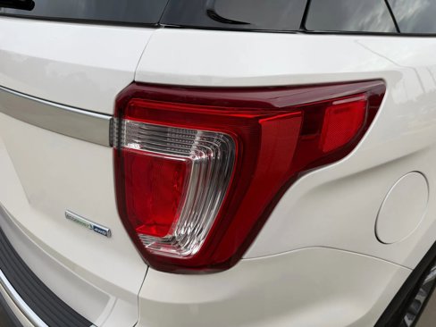 Used 2019 Ford Explorer Platinum image 65