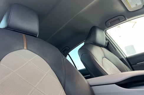 Used 2019 Toyota Camry XLE image 16