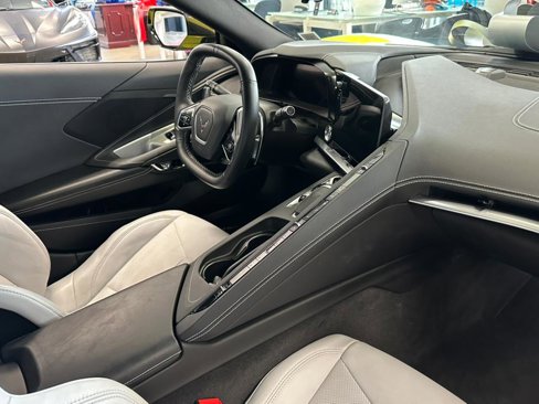 Used 2023 Chevrolet Corvette Stingray Convertible w/ Z51 Performance Package image 43
