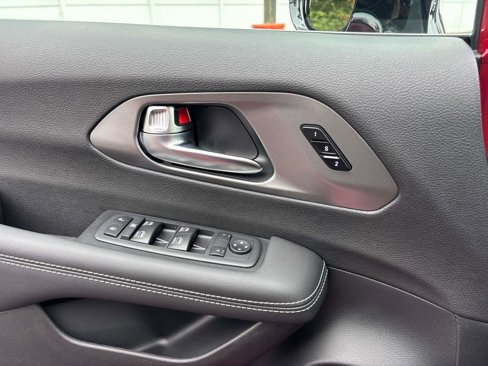 New 2026 Chrysler Pacifica Select image 11