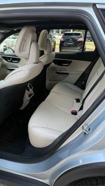 Used 2025 Mercedes-Benz GLC 350e 4MATIC image 12