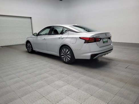 Used 2024 Nissan Altima 2.5 SV image 5
