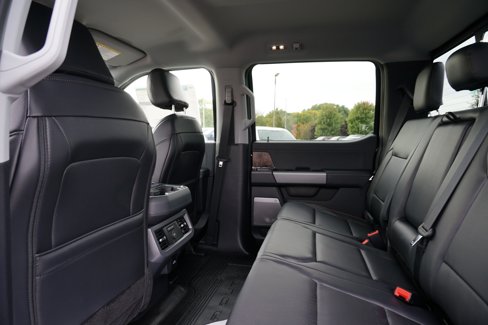 New 2026 Ford F350 Lariat w/ Chrome Package image 16