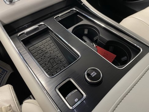Used 2025 Lincoln Aviator Reserve w/ Equipment Group 201A image 13