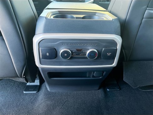 Used 2024 Ford Expedition Max XLT image 26