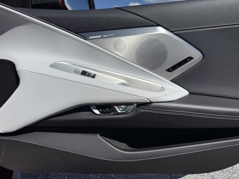 Used 2022 Chevrolet Corvette Stingray Preferred Cpe w/ Body-Color Dual Roof Package image 40