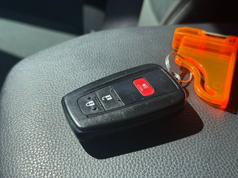 Used 2024 Toyota RAV4 XLE image 39