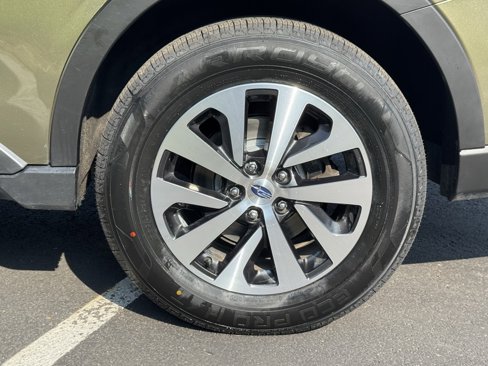 Used 2022 Subaru Outback Premium image 44