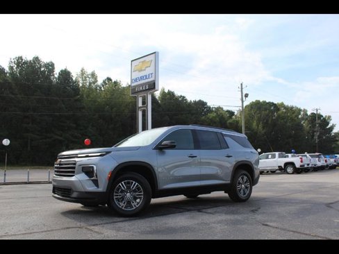 New 2026 Chevrolet Traverse LT w/ Driver Confidence Package image 1