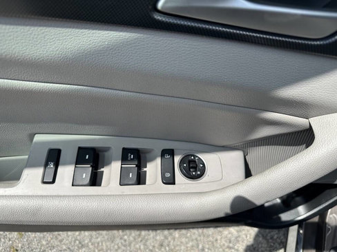 Used 2016 Hyundai Sonata Sport w/ Option Group 1V image 14