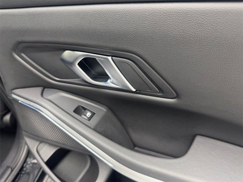 Used 2025 BMW 330i Sedan image 43