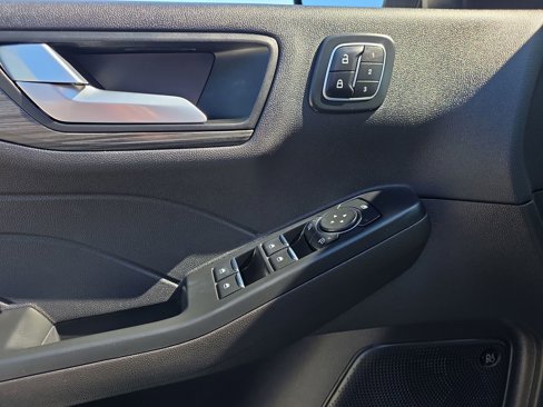 Used 2024 Ford Escape Platinum w/ Premium Technology Package image 29