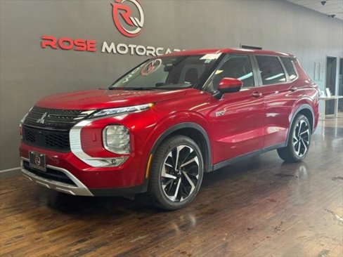 Used 2023 Mitsubishi Outlander SE image 1