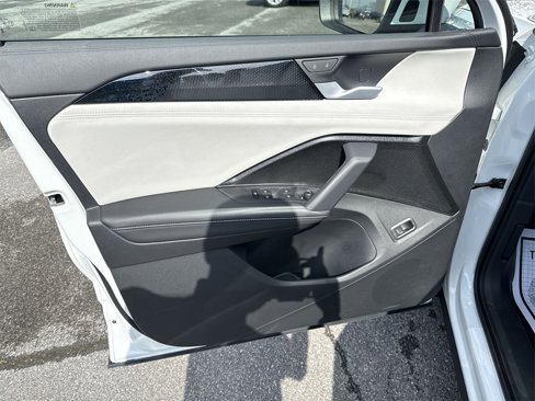 New 2025 Volkswagen Tiguan SE image 21