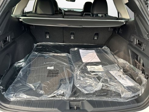 New 2025 Subaru Outback Limited image 11