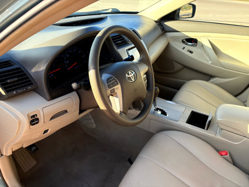 Used 2011 Toyota Camry LE image 27