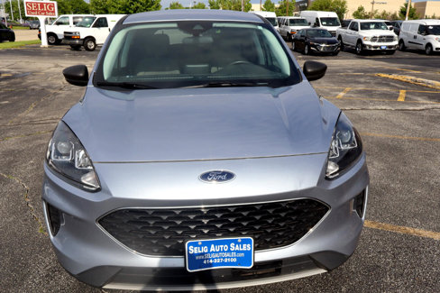 Used 2022 Ford Escape SE w/ Cold Weather Package image 2