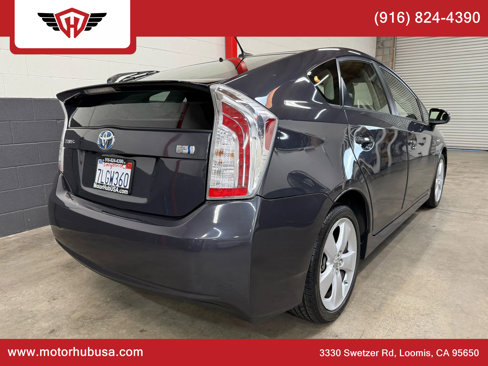 Used 2015 Toyota Prius Five image 7