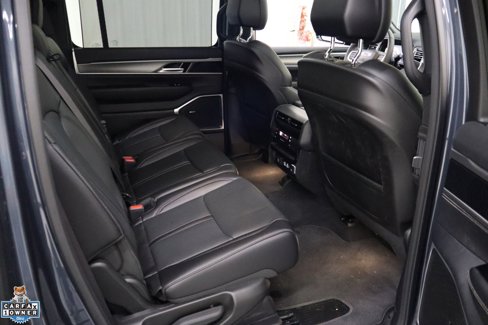 Used 2025 Jeep Wagoneer 4WD w/ Convenience Group I image 32