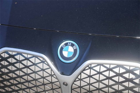 Used 2025 BMW i4 eDrive40 w/ Parking Assistance Package image 7