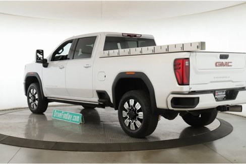 Used 2025 GMC Sierra 2500 Denali w/ Denali Reserve Package image 8