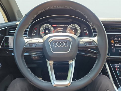 Certified 2025 Audi Q7 3.0T Prestige image 34