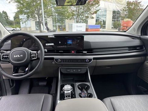 New 2026 Kia Carnival SX image 16