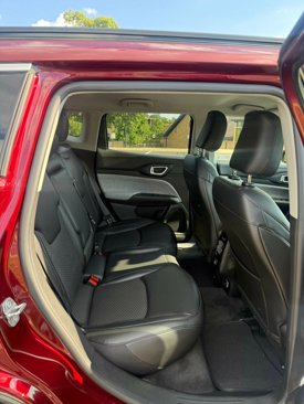 Used 2022 Jeep Compass Latitude image 16