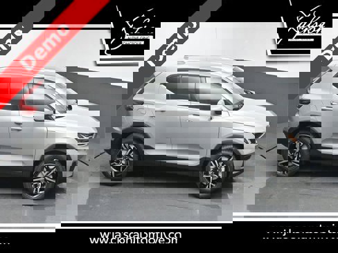 New 2025 Volvo XC40 B5 Core image 51