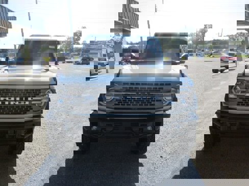 New 2025 Ford Bronco Badlands image 8
