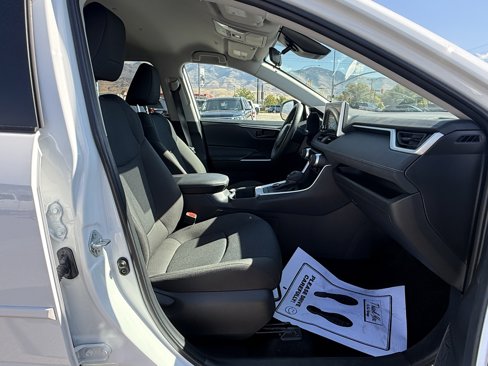 Used 2024 Toyota RAV4 LE image 11