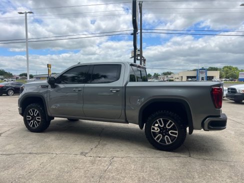 Used 2024 GMC Sierra 1500 AT4 w/ Technology Package image 10
