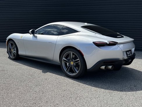Used 2023 Ferrari Roma image 3
