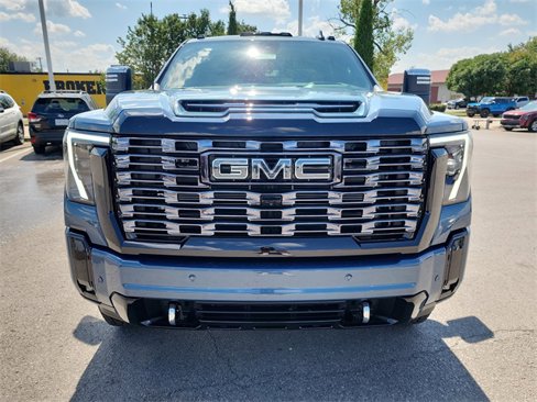 New 2026 GMC Sierra 2500 Denali Ultimate image 12