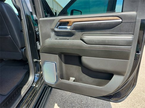 Used 2024 Chevrolet Silverado 3500 High Country image 30