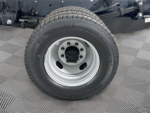 New 2026 Ford F350 4x4 Crew Cab DRW Super Duty image 16