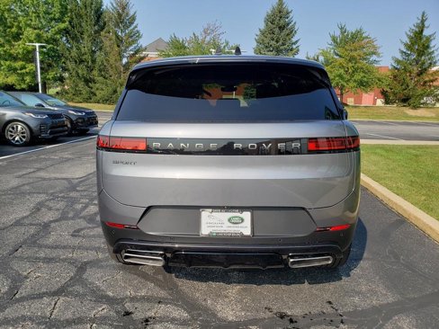 New 2025 Land Rover Range Rover Sport SE image 6