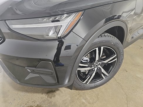 New 2026 Volvo XC40 B5 Core w/ Climate Package image 10