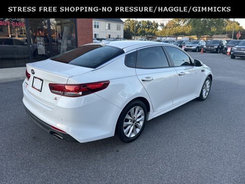 Used 2018 Kia Optima S image 4